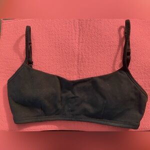 LULULEMON black sports bra. Size 34B.